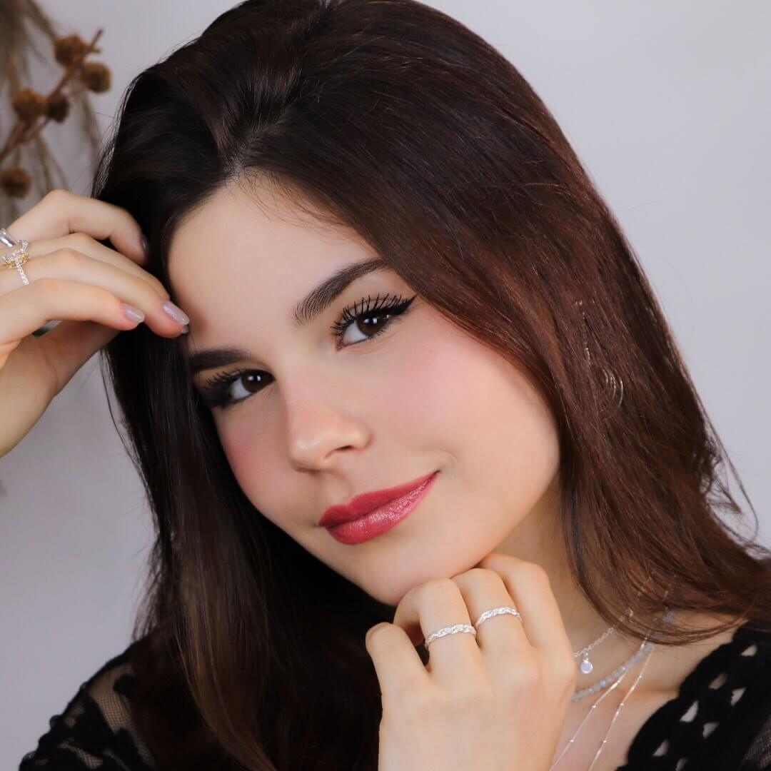 @Luara_Oficial